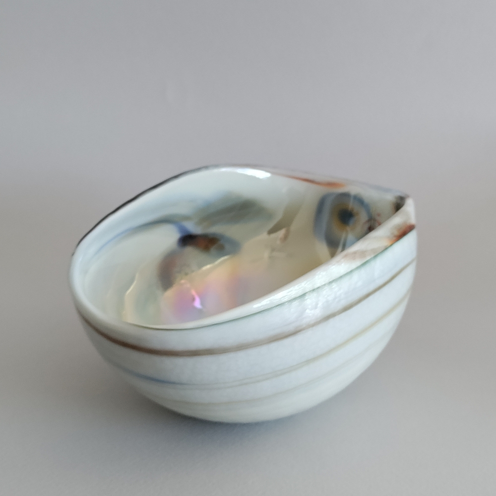 Murano Glass Bowl Handcrafted in Italy w / the original tag